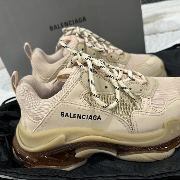Balenciaga Beige Sneakers - Picture 4 of 10